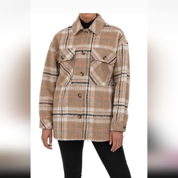 cyn & luca Jackets & Blazers - NWT CYN & LUCA PLAID SHACKET